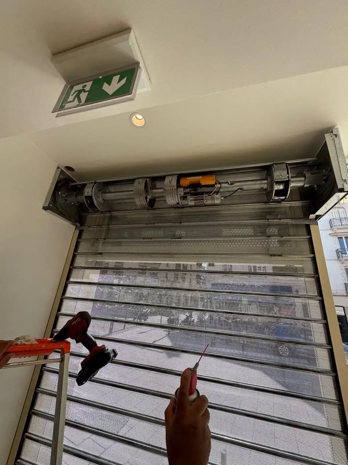 Entretien et maintenance de rideau métallique à Marseille 1